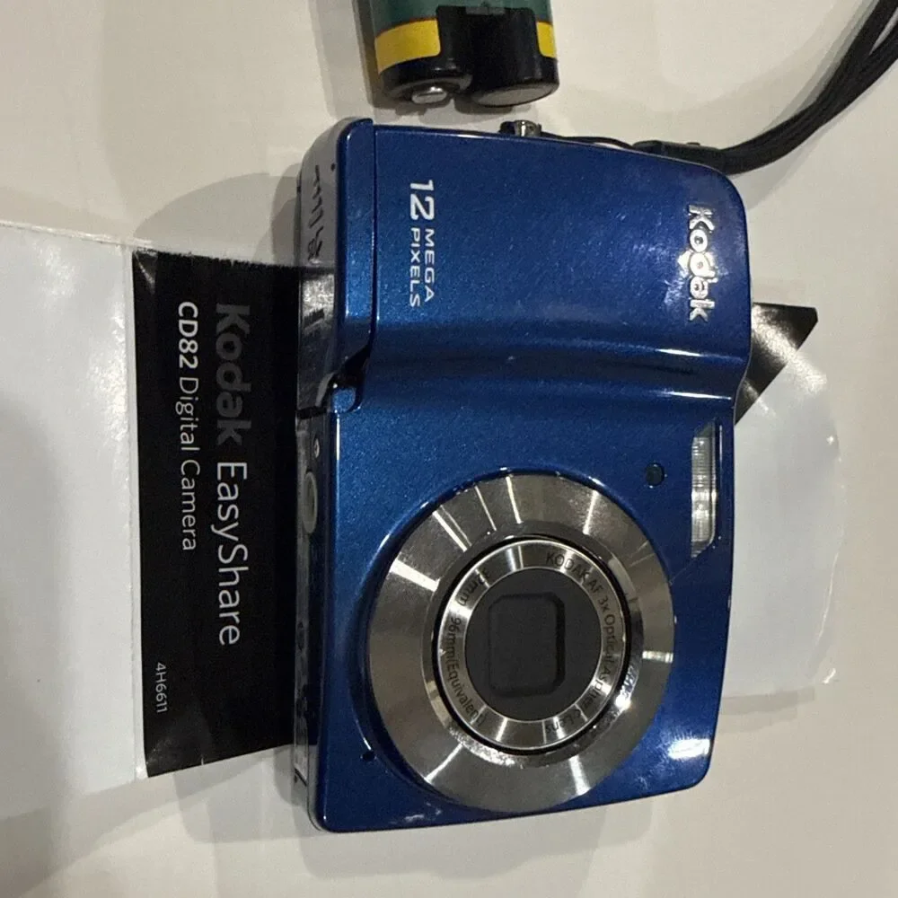 Kodak EasyShare Z650 Tested Working + CD82 Camera Lot Charger Included READ